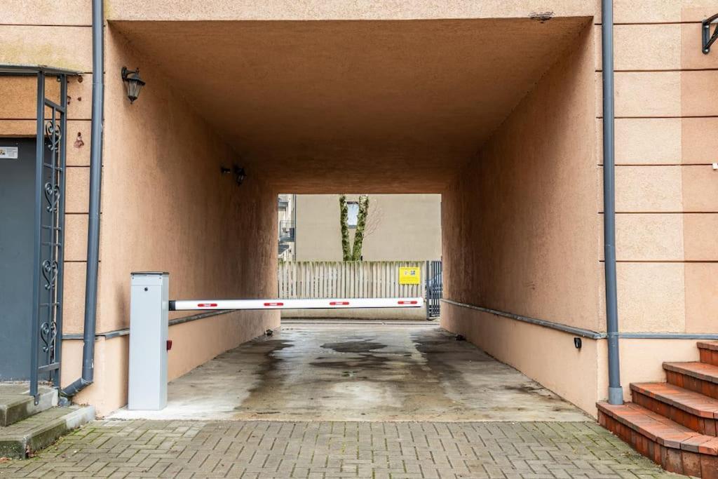 Modern Flat In Old Town Kaunas - Free Parking & Self Check-In Kültér fotó