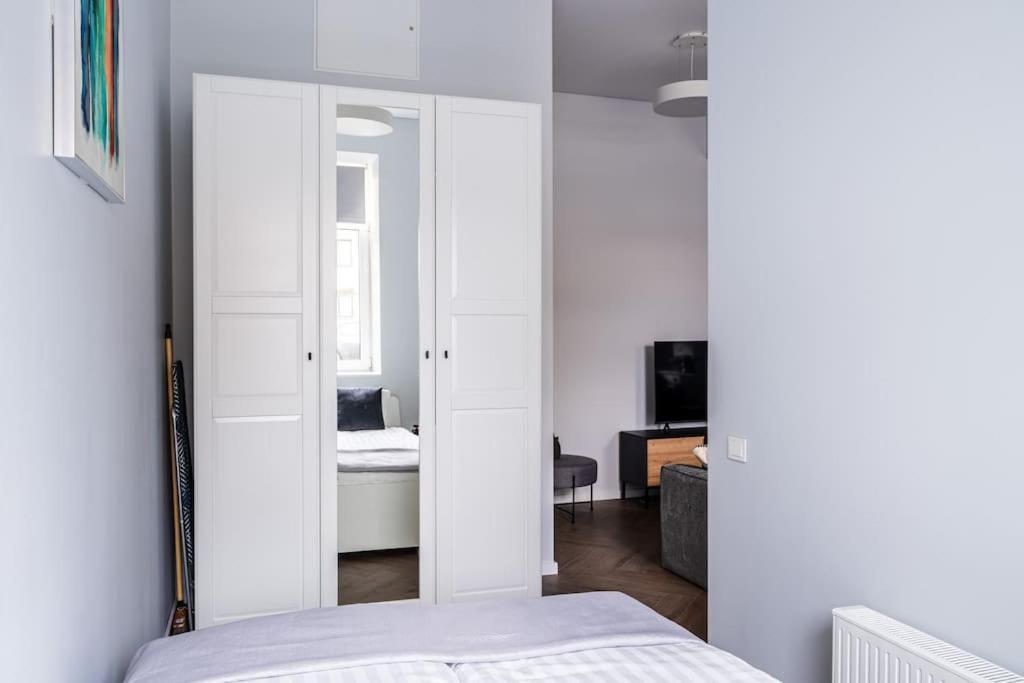 Modern Flat In Old Town Kaunas - Free Parking & Self Check-In Kültér fotó